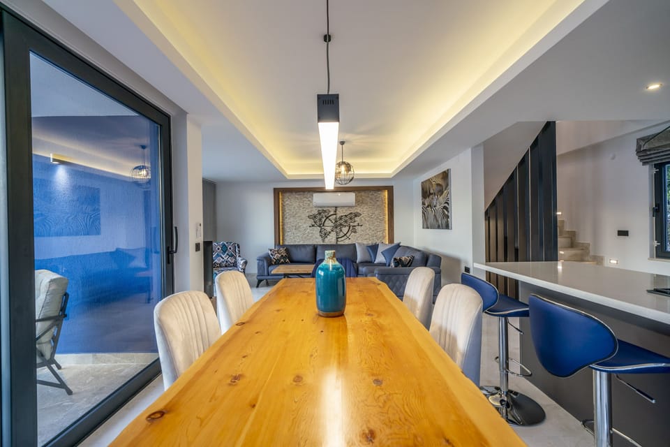 Modern lounge and dining areas