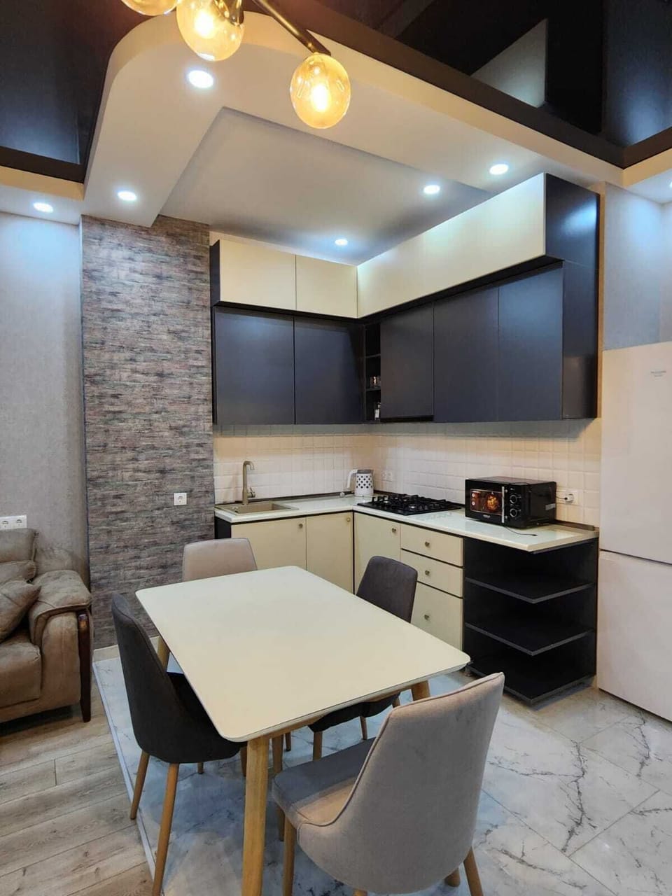 guestroom /kitchen