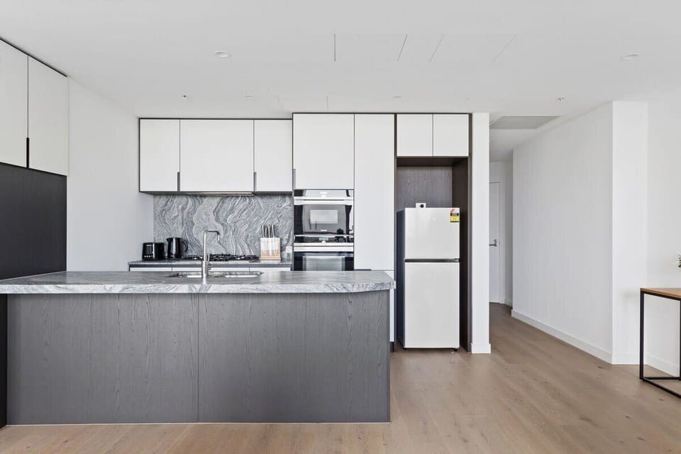An equipped kitchen.