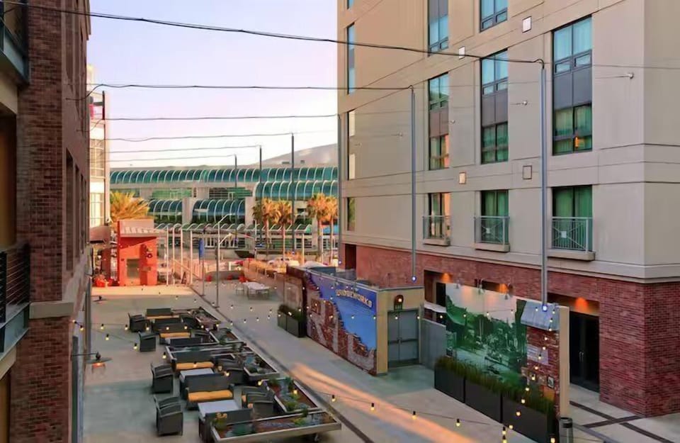 Arrive smoothly with bright, clean corridors and easy elevator access