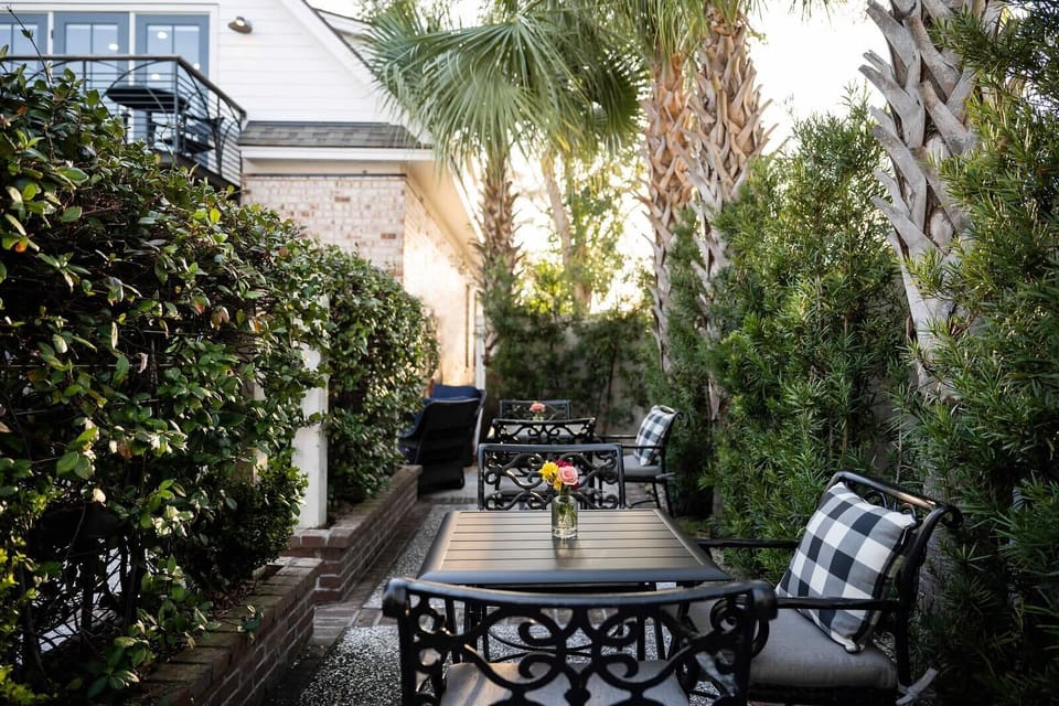 Plenty of room to relax outdoor