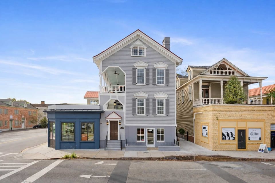 Exterior of the rental in downtown Charleston! Walk to just about anywhere on the peninsula. 