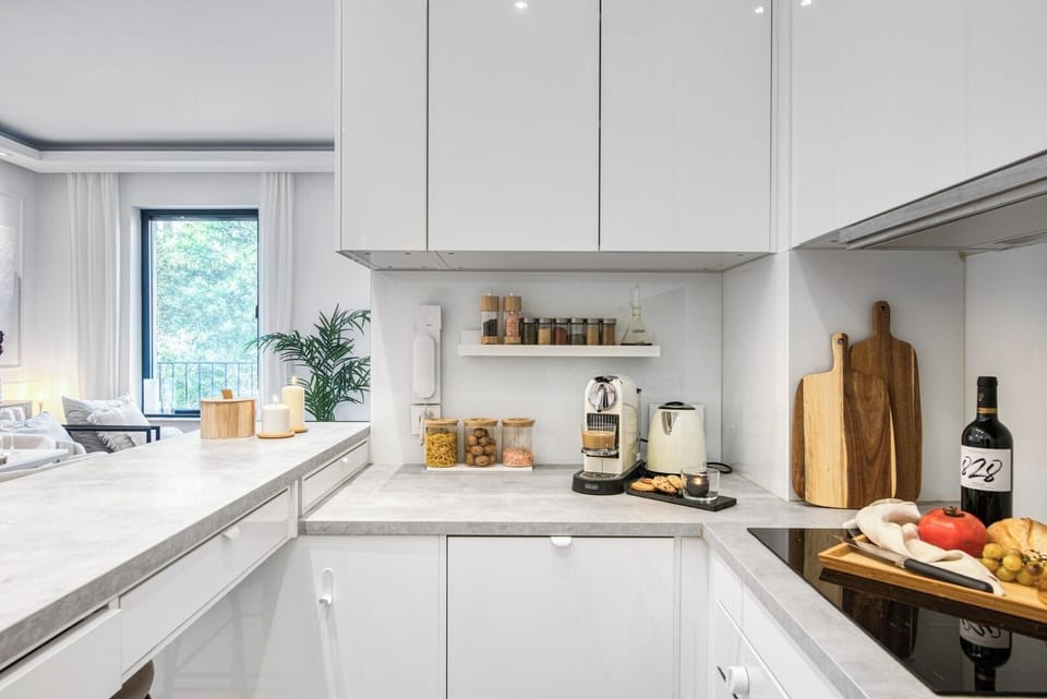 Open Kitchen fully equipped