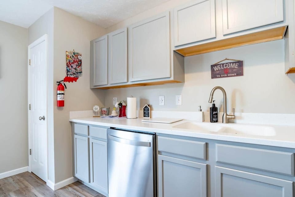 1450 N Willis Dr Unit 3-large-010-005-DSC4003-1499x1000-72dpi