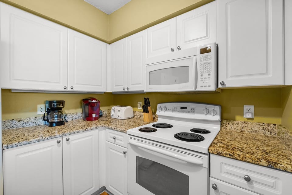 12-14700-Front-Beach-Rd-1834-11
