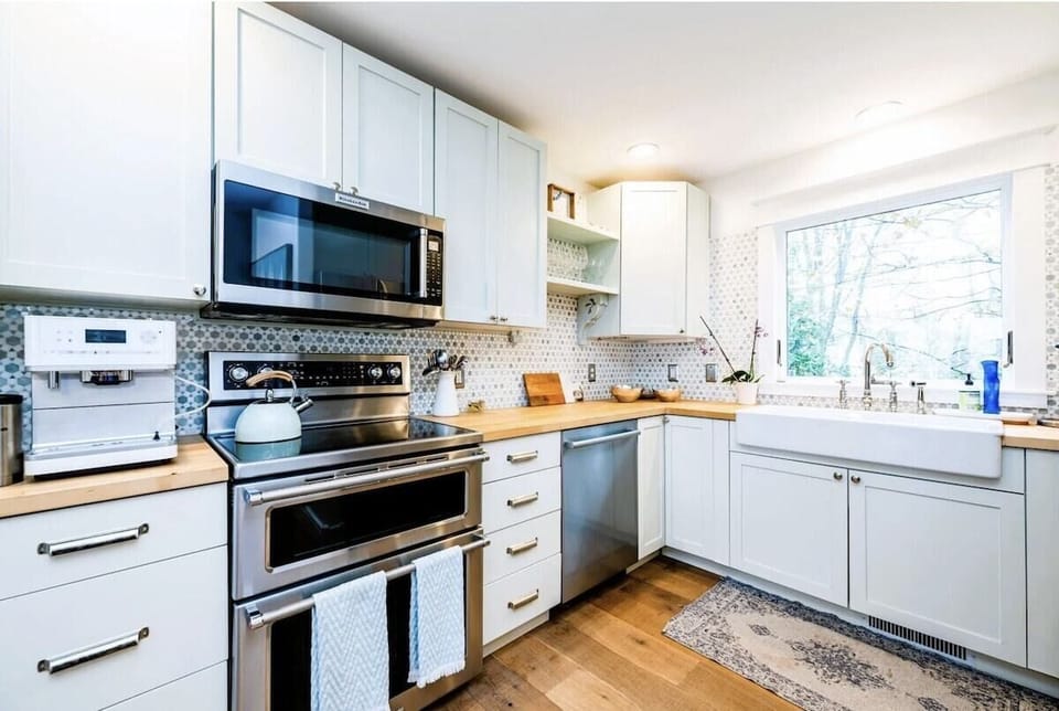 Kitchen with Stainless appliances