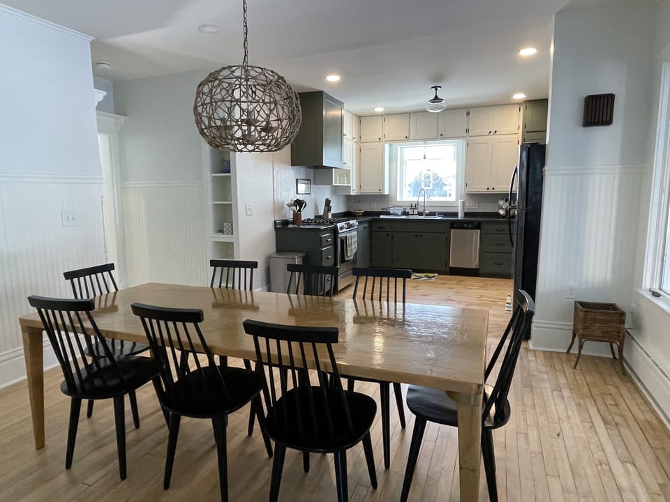 Dining area for 8-10 guests
