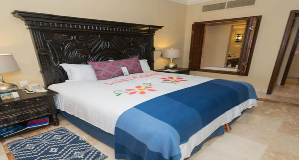 executive-ocean-view-suite--v1405-2050