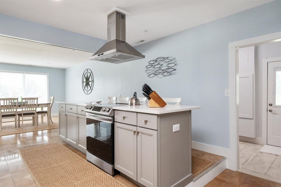 Indoors, Kitchen, Kitchen Island, Home Decor, Floor