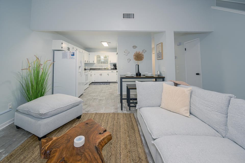 Several sitting arrangements for up to 4 guests!