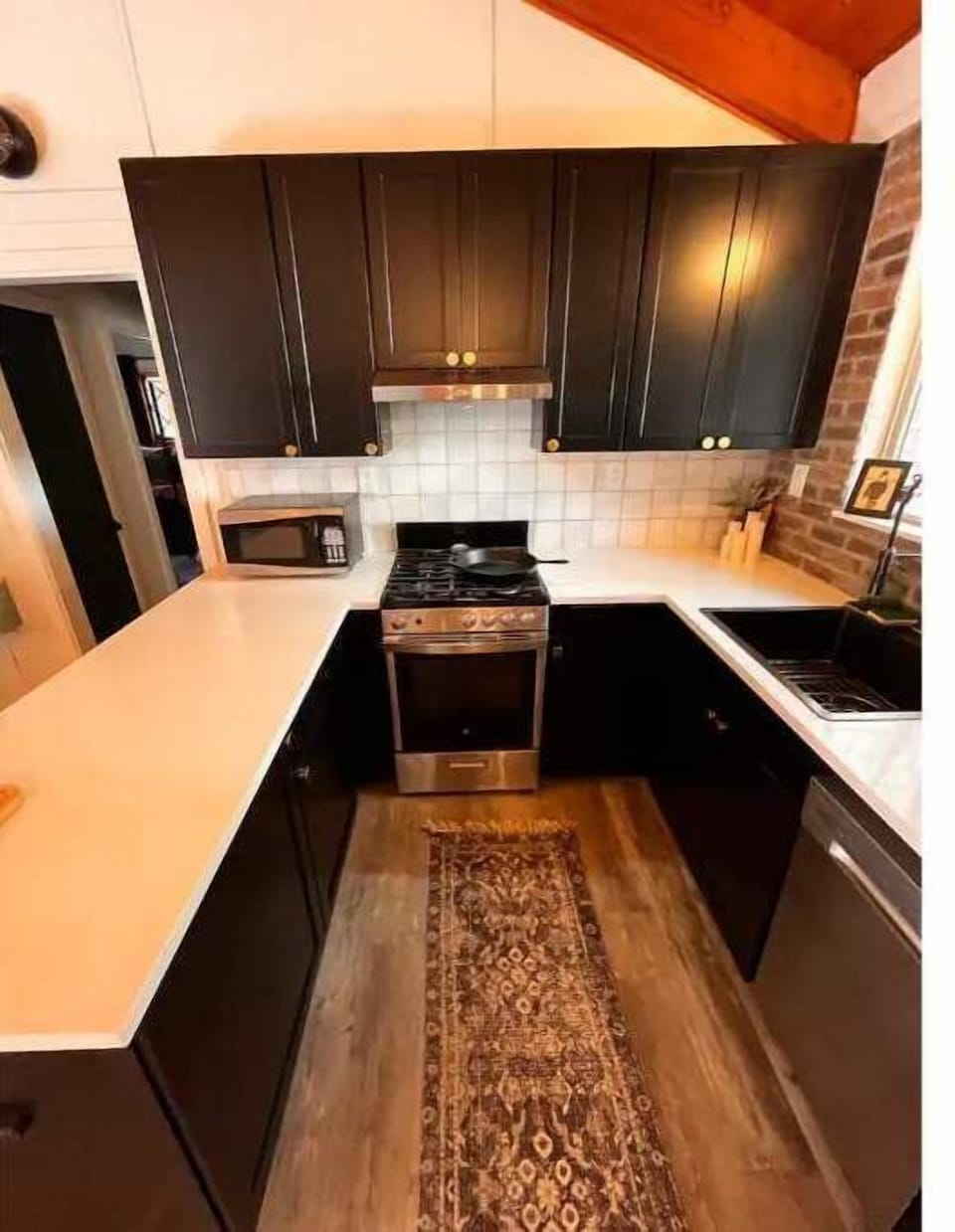 Our remodeled clean & modern kitchen design