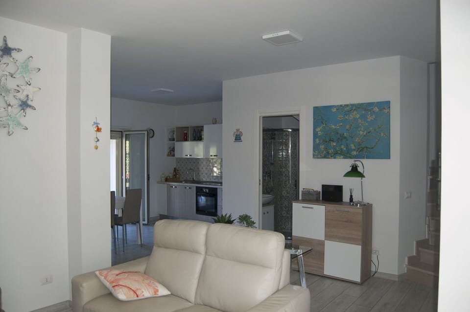 Autumn, Living Room, Spring, Summer