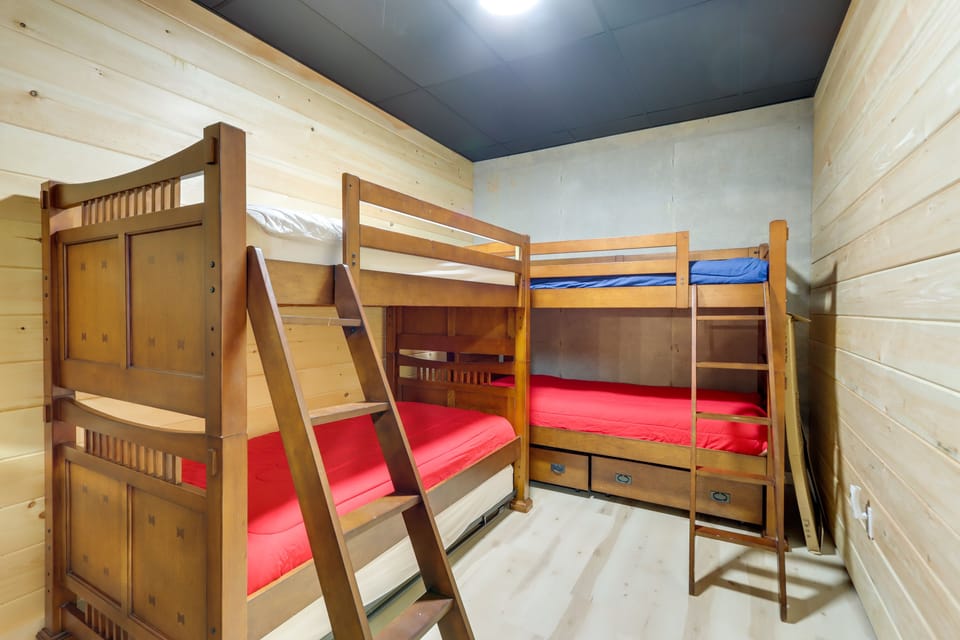 Bedroom 4 | Basement Level | Twin Bunk Bed w/ Twin Trundle | Twin Bunk Bed