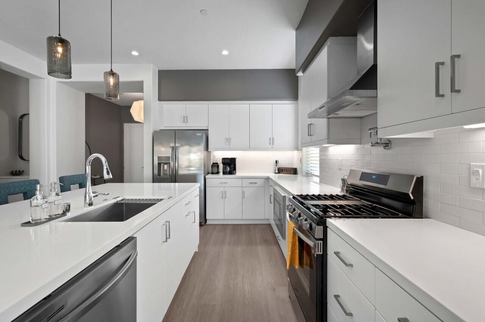 Fully loaded kitchen with high end finishes