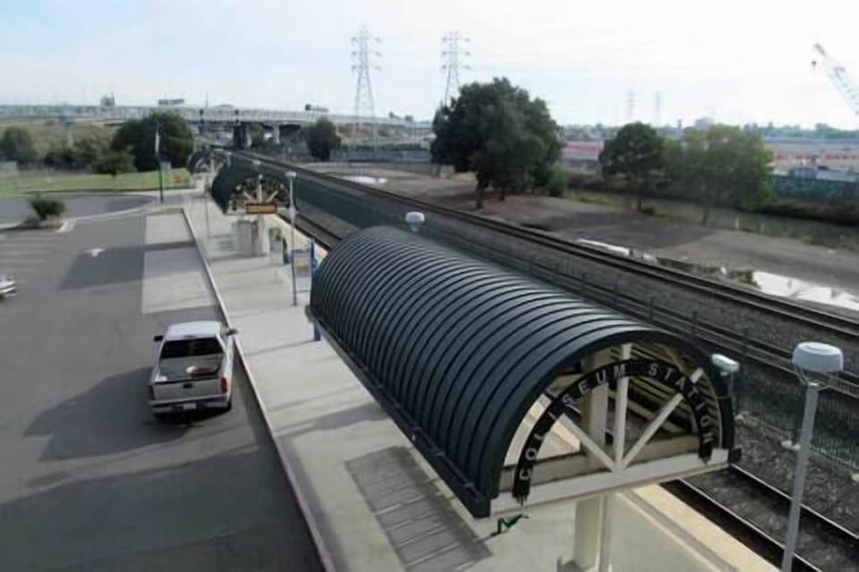 SMTRAK Less than five minutes away by car