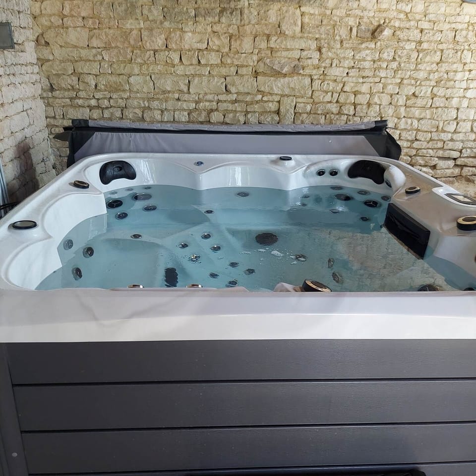 Nouveau Jacuzzi 05-2023