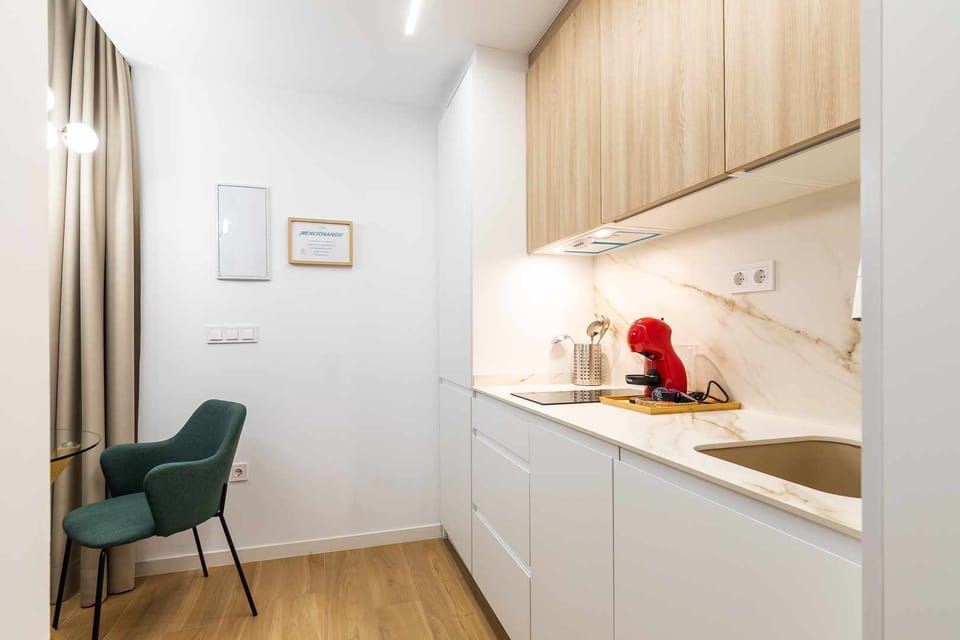 Kitchen or kitchenette,Dining area