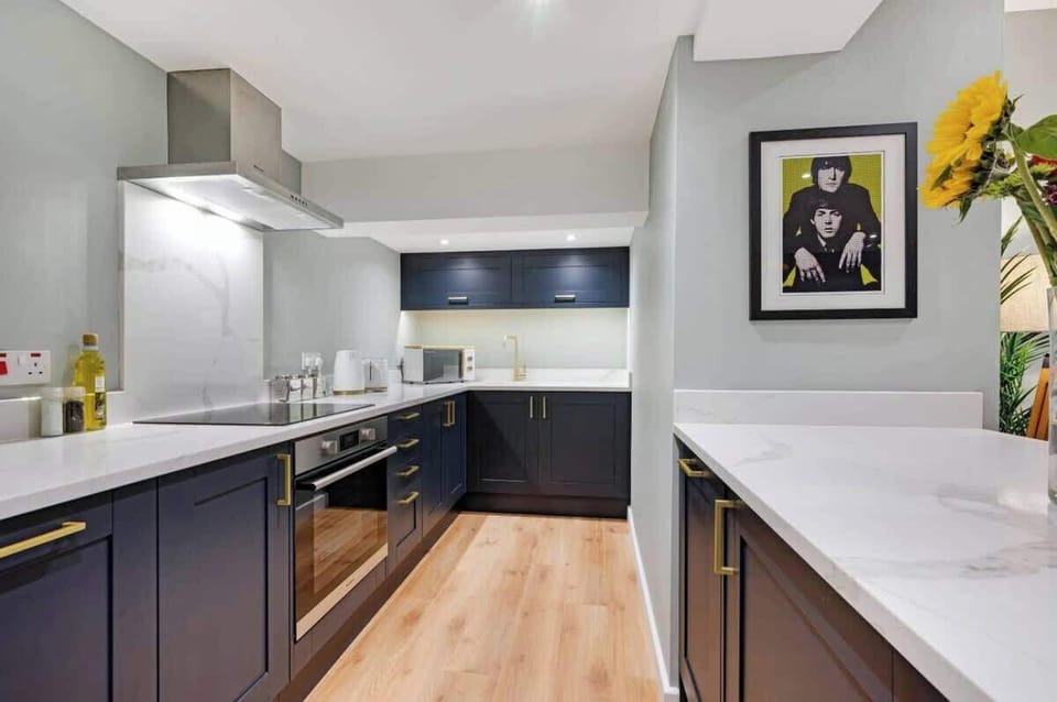 Catharine Quarters IV, Liverpool - Host & Stay