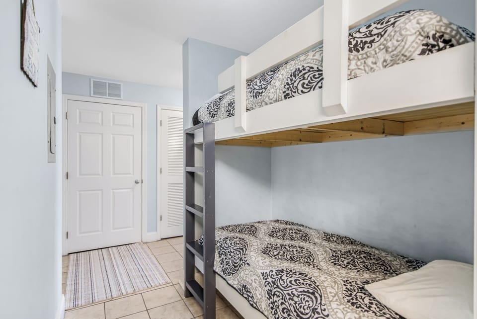 Twin Size Bunkbed in the Hallway Nook