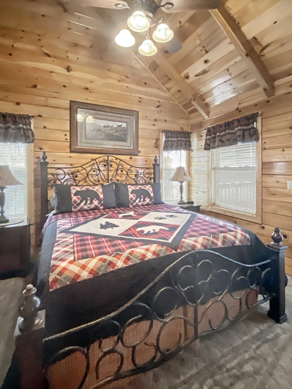 Main Level Suite with Mountain View