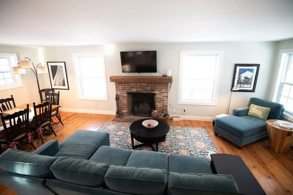 Living/Dining area