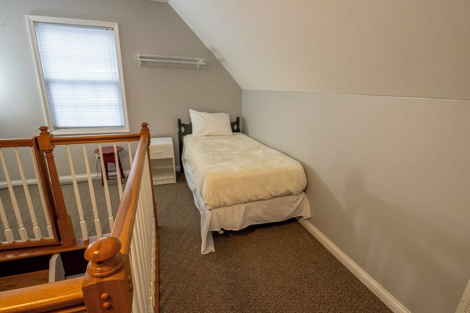 Second Level | Loft | Three Twin | Queen