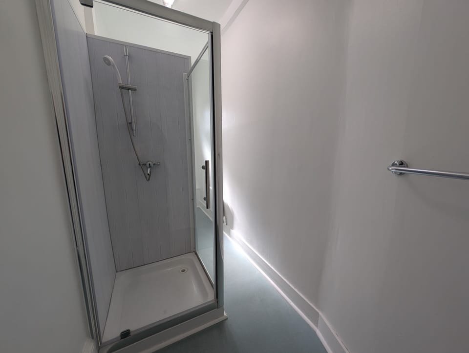 Dover Town Rooms, First Floor Bathroom WC 