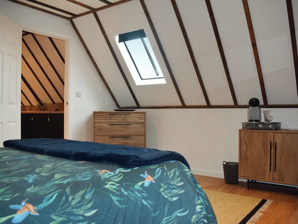 Double bedroom | Kingfisher Granary, Battle