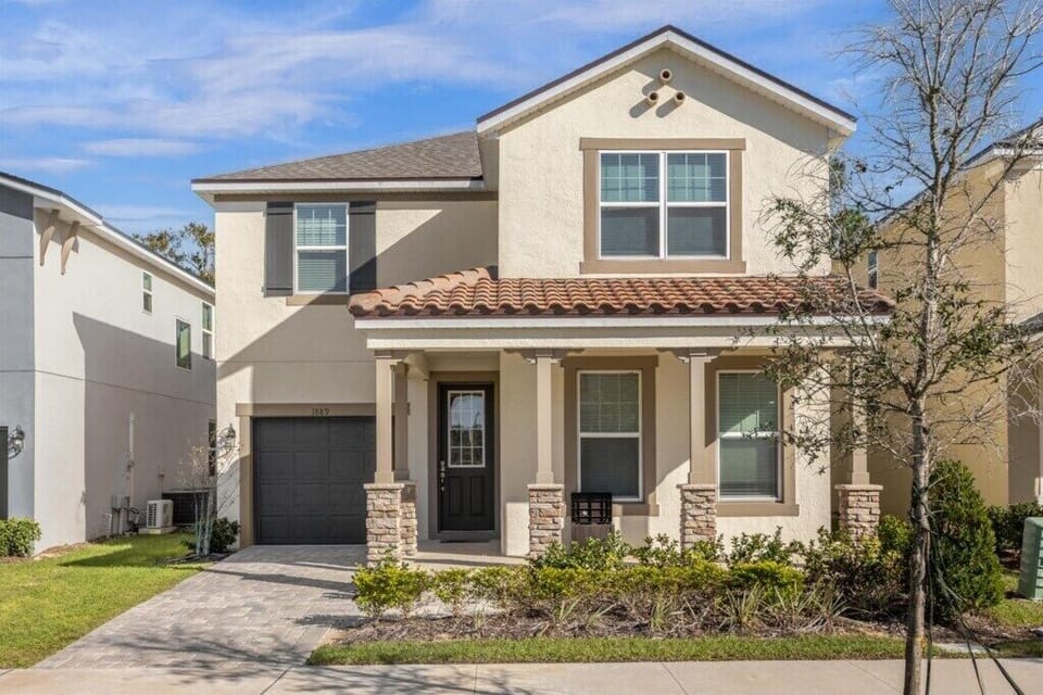 1889TropicalPalmsCircle(38)