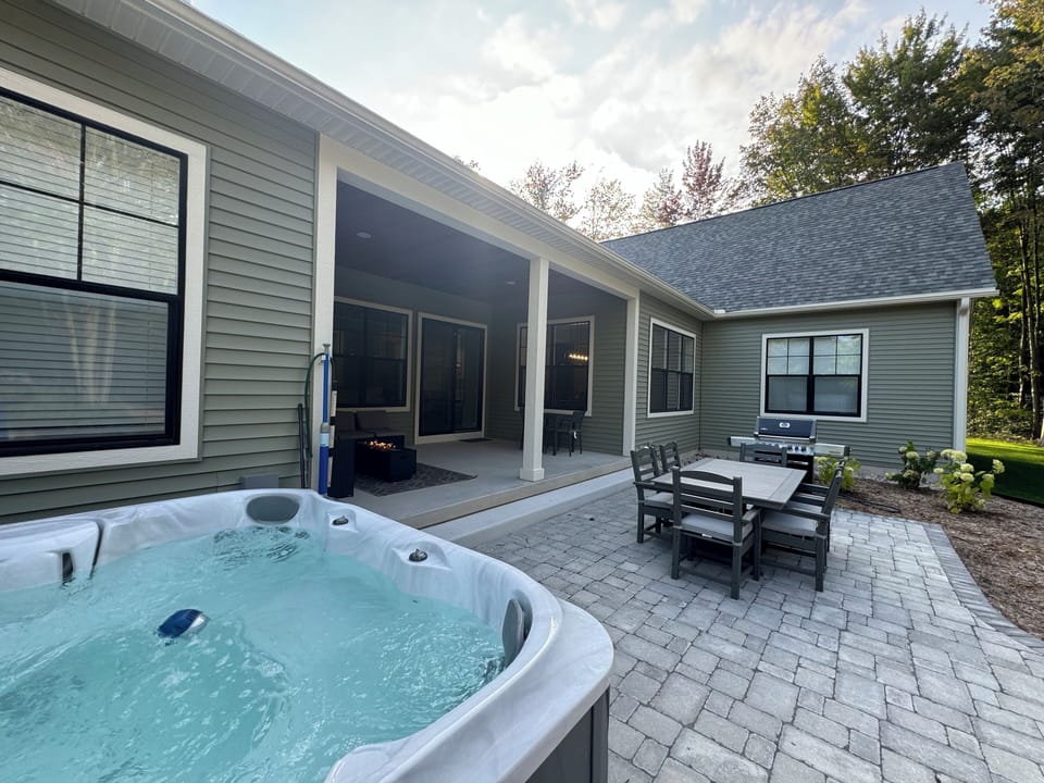 Lots of space for large groups to gather and hang out