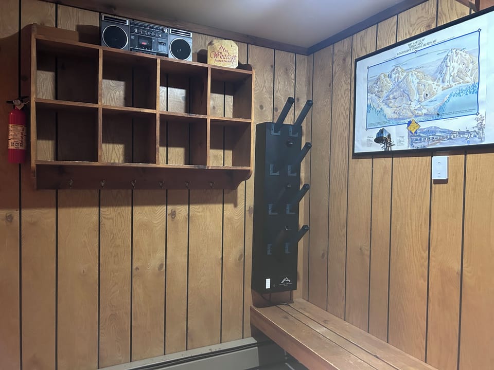 Commercial grade boot dryer