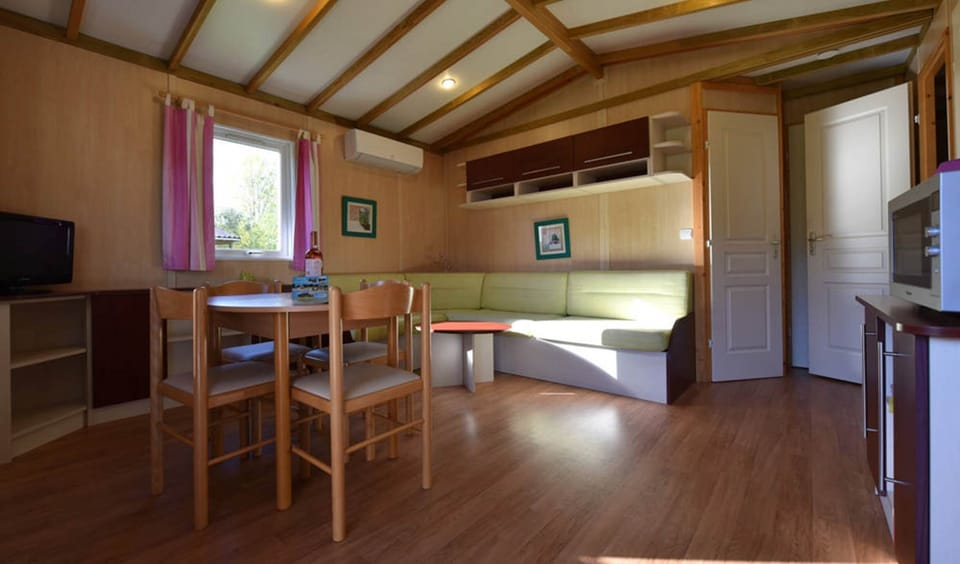 Meriva - Mobil home 4 personnes  (02)