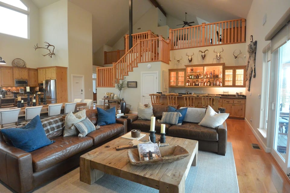 Main House Living Room and Bar