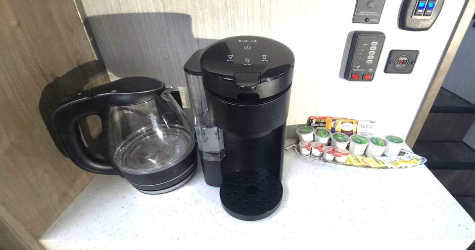 Wander Kurieg and electric kettle