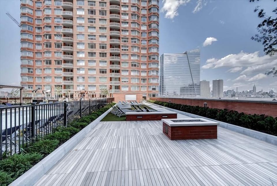 Jersey City 1 Bedroom Building Exterior