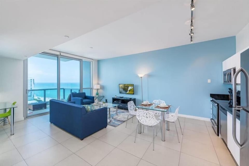 Miami Miami Beach 1 Deluxe Partial Ocean Vi Bedroom