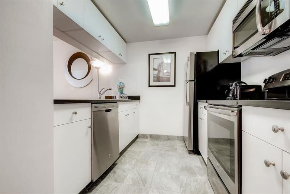 Hoboken 1 Bedroom Kitchen
