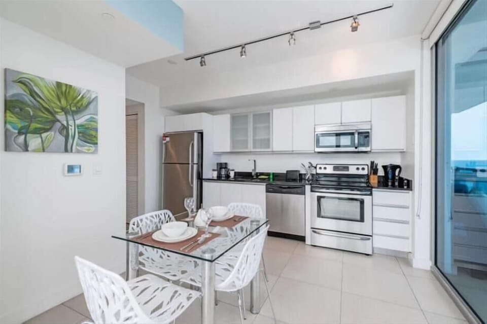 Miami Miami Beach 1 Bay Front Kitchen