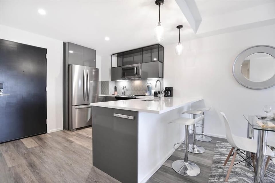 Downtown/South End Boston 1 Bedroom Kitchen
