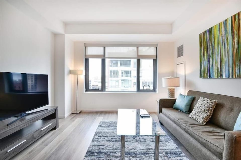 Downtown/South End Boston 1 Bedroom Living Room