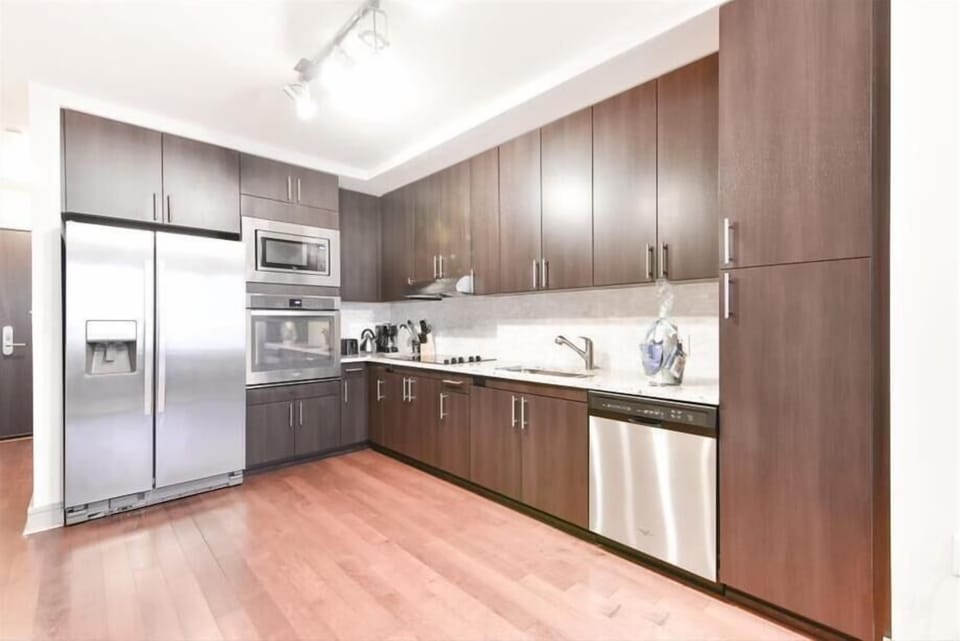 Seaport/South Boston Boston 1 Bedroom Kitchen