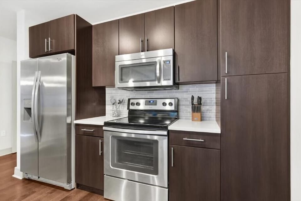 Seaport/South Boston Boston 1 Bedroom Kitchen