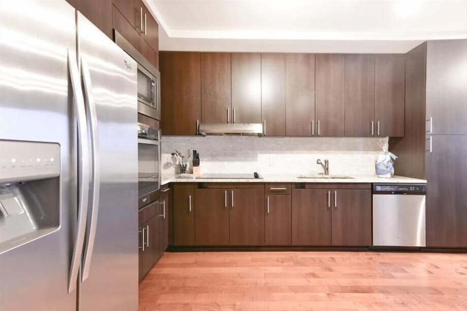 Seaport/South Boston Boston 1 Bedroom Kitchen