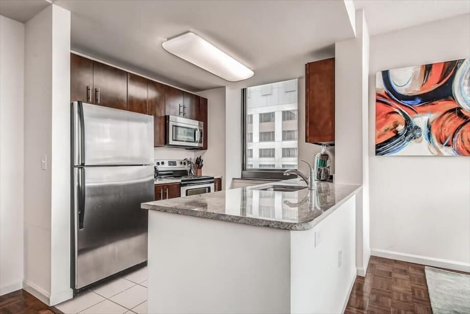 Jersey City 2 Bedroom Kitchen