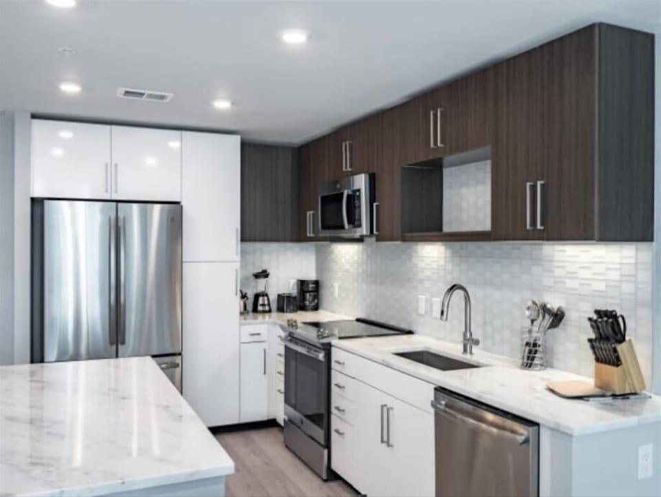 Bethesda 1 Bedroom Kitchen