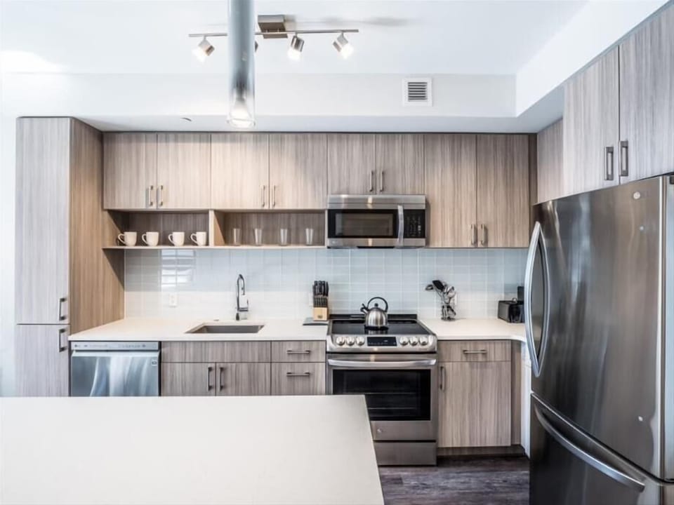South Arlington Arlington 1 Bedroom with Balcony Kitchen