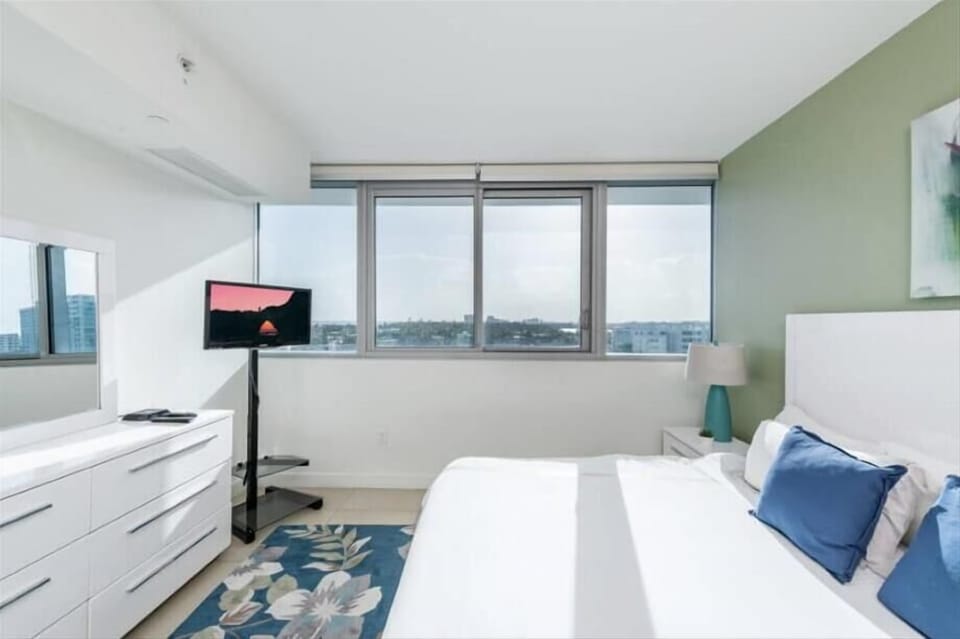 Miami Miami Beach 1 Bay Front Bedroom