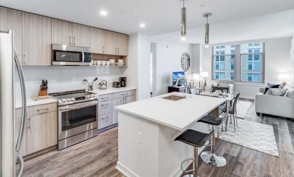 South Arlington Arlington 2 Bedroom with Balcony Kitchen