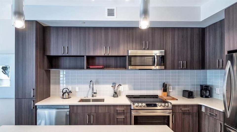 South Arlington Arlington 1 Bedroom with Balcony Kitchen