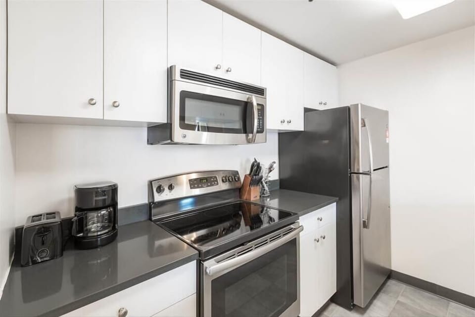 Hoboken 1 Bedroom Kitchen